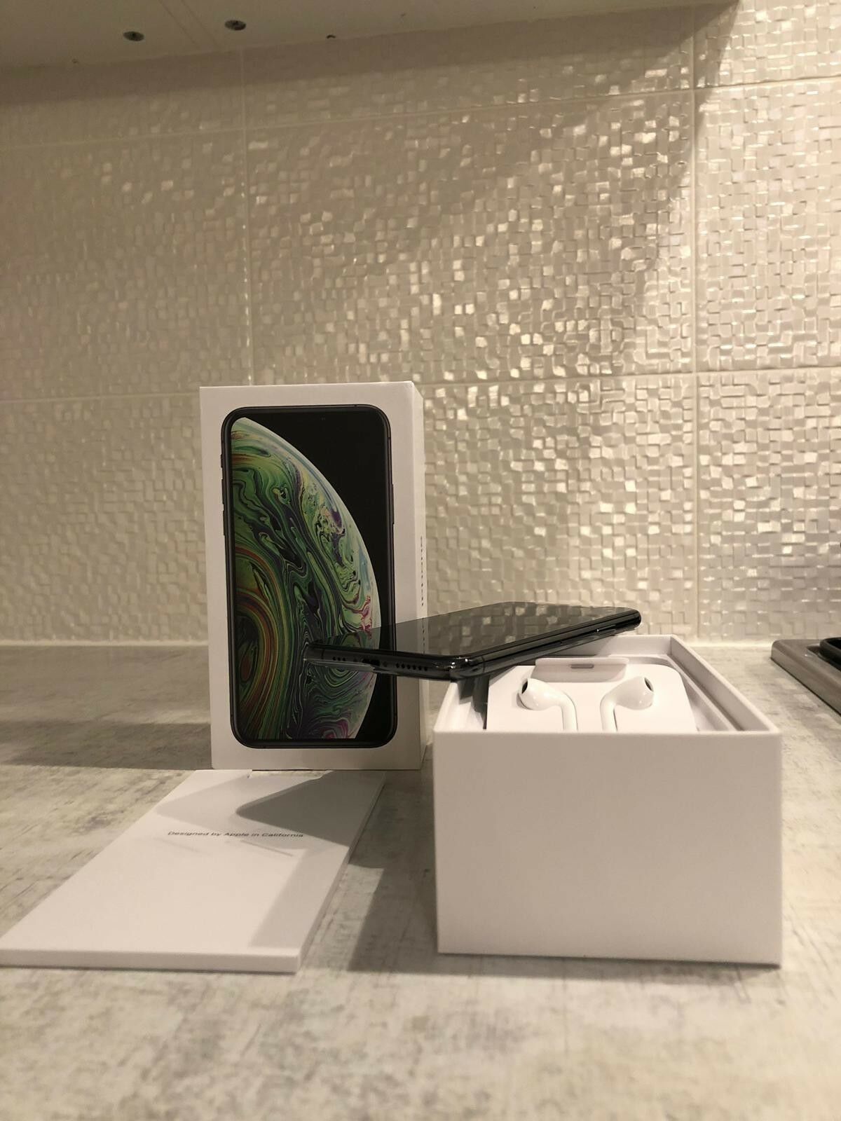Apple-iPhone-XS-64gb-Space-Grey-10
